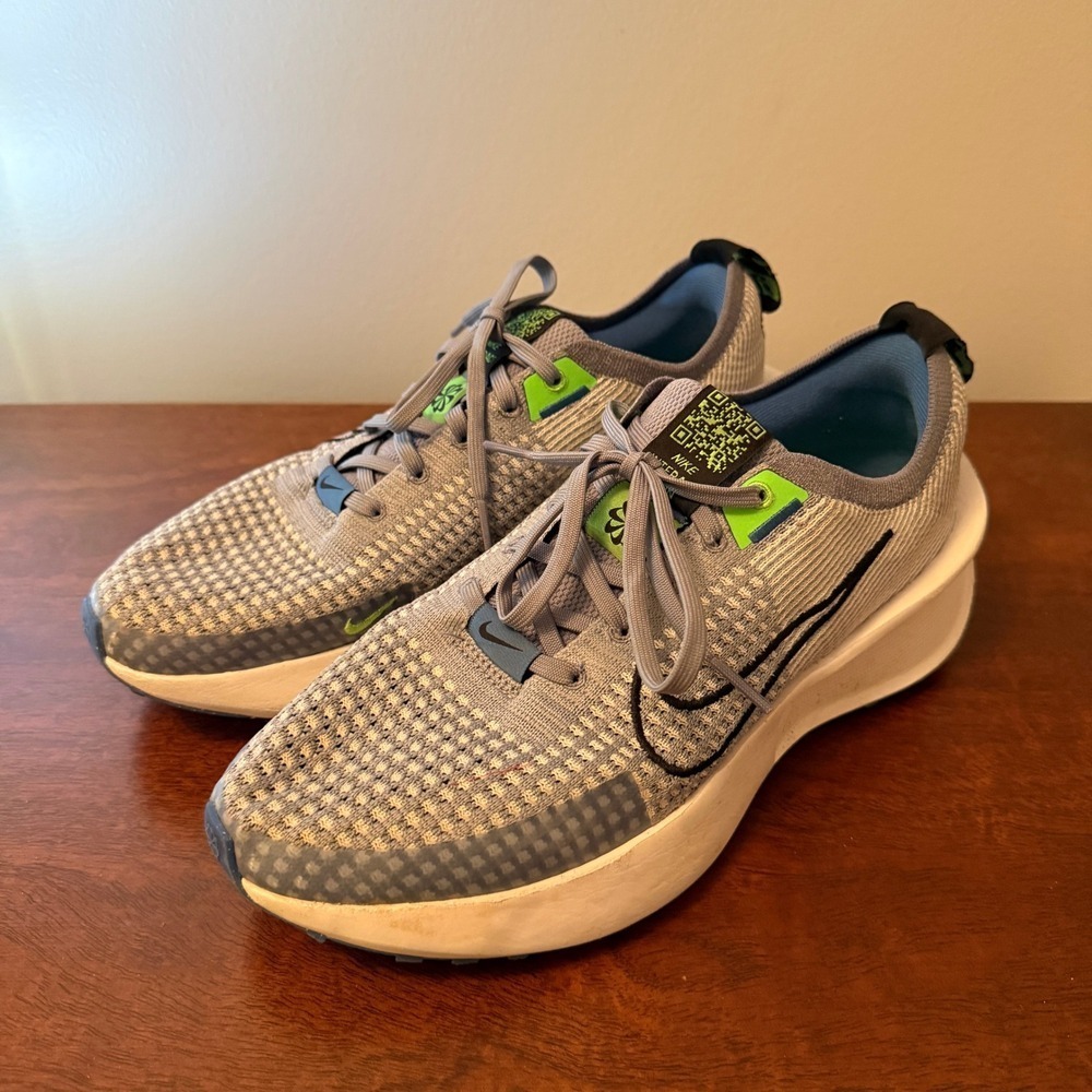 Nike Interact Run Men's Size 8 Blue Gray Green Running Sneakers Athletic Shoes